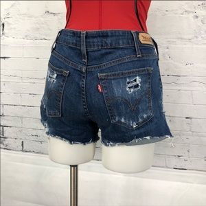 Levi’s Cut Off Jean Shorts Distressed Blue 592